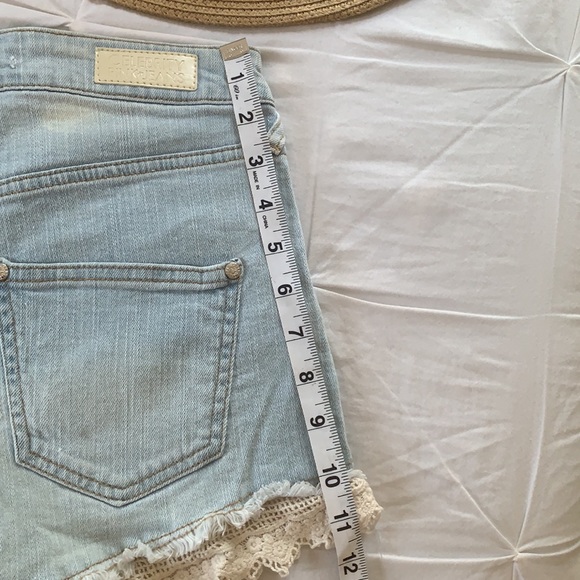 Juniors - Celebrity PINK Jeans, Size 3 - Picture 10 of 10